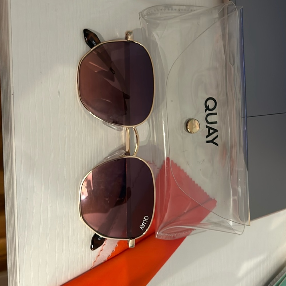 Used sunglasses, excellent condition